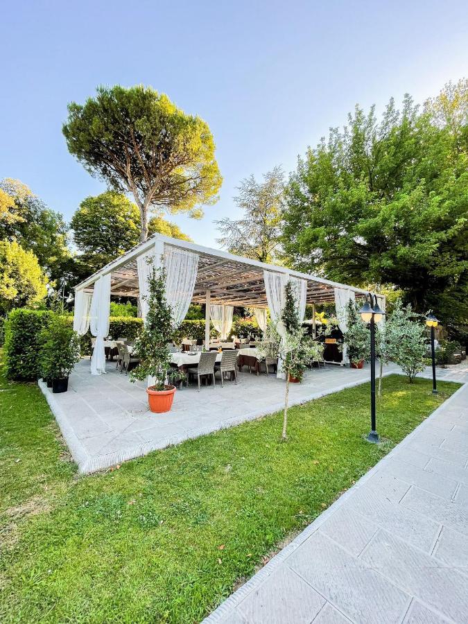 Hambros - Il Parco In Banchieri 4*