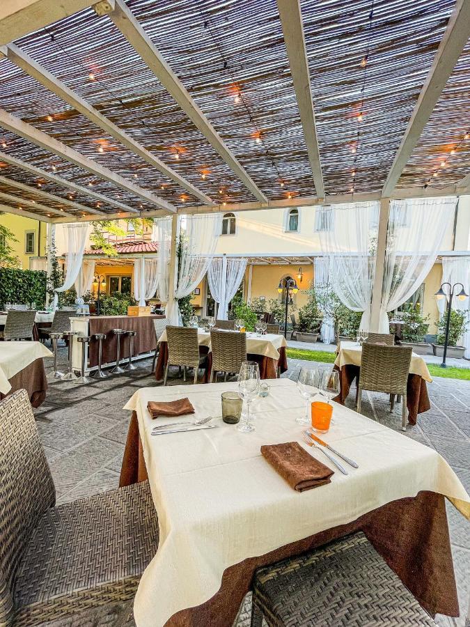 Hotel Hambros - Il Parco In Banchieri